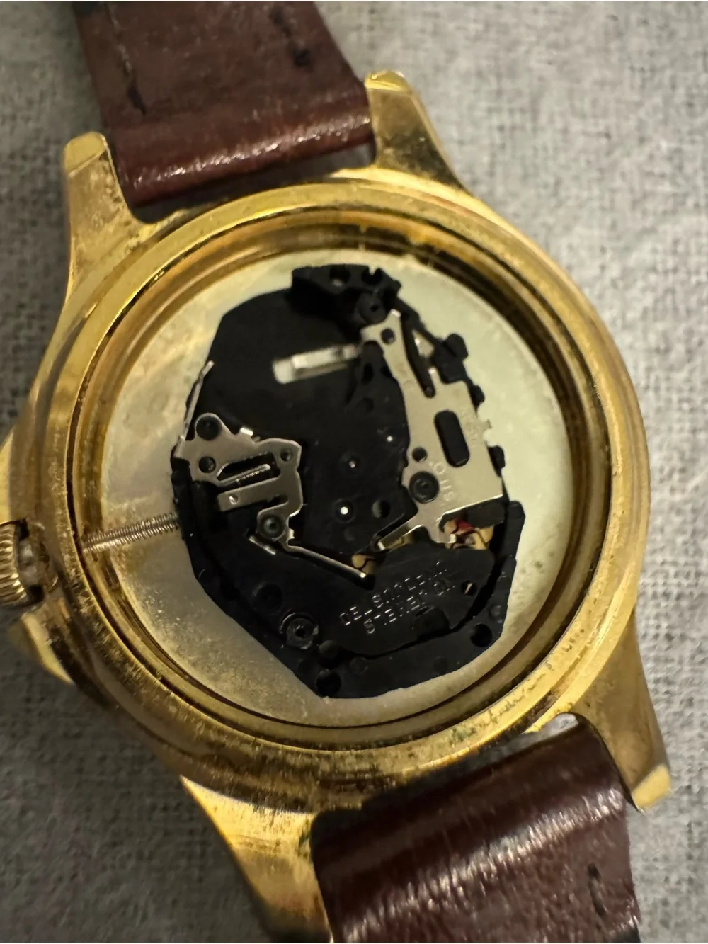 Watch•It gold tone